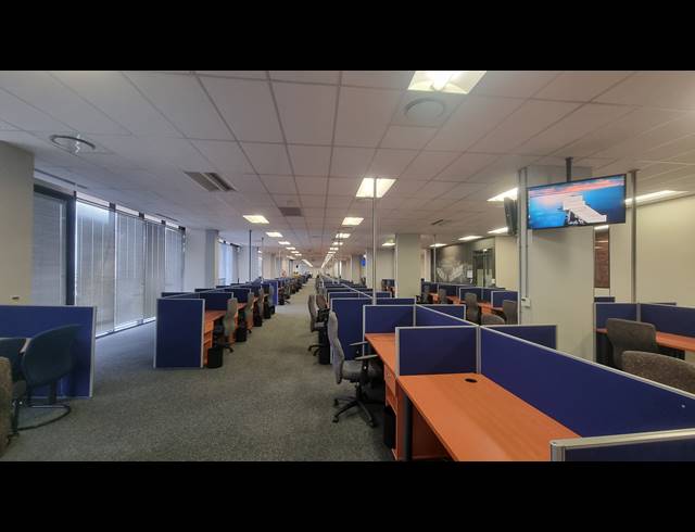 3,554M² OFFICE TO LET IN WOODSTOCK